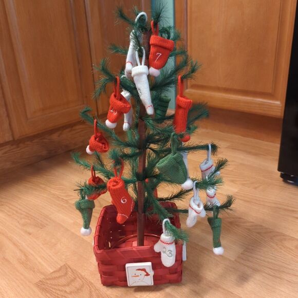 Hallmark Countdown To Christmas Advent Tree Stockings Ornaments Basket - Picture 4 of 10